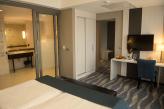 ✔️4* Hotel Azúr Siófok, akciós szép szabad szobája Balatonnál