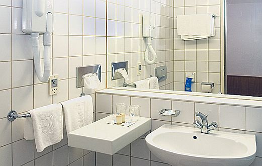 Hotel club Tihany fürdőszobája - szép panorámás szálloda a Balaton északi oldalán