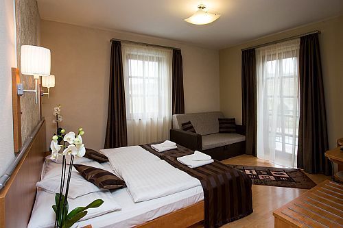 Szállás Egerben, Hotel Villa Völgy szép és romantikus hotelszobája Egerben