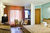 Hotel Amira Hévíz akciós kétágyas szobája csomagajánlatban wellness hétvégére