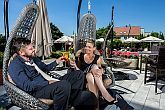 Esküvői rendezvényre nyugodt és szép környezet-