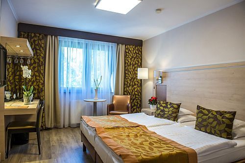 Hotel Sopron**** háromágyas szobája gyerekkel érkező vendégeknek-