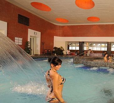 Wellness csomagok akciósan a Wellness és Spa Hotel Flóra 3* Egerben