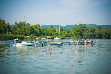 Panorámás hotelszoba a Balatonra Keszthelyen